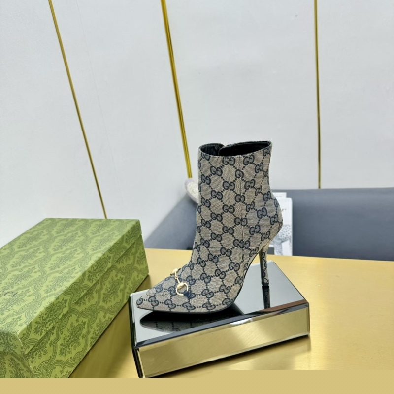 G*u*i boots